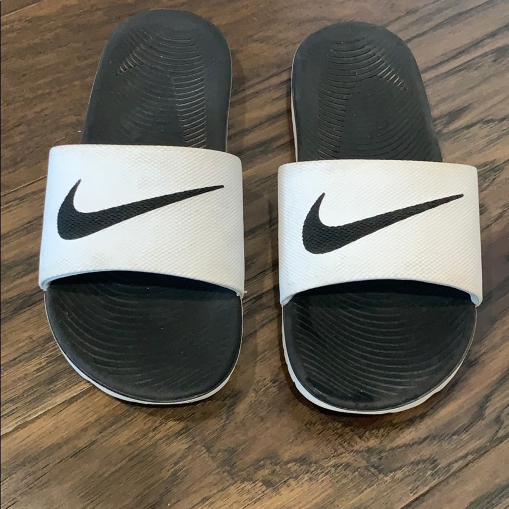 Nike slides